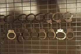 以低价买空调诈骗老顾客，北京刑拘一电器店离职店员图片