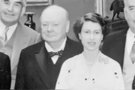 丘吉尔和英女王：他看着她一步步加冕为王，她破例送他最后一程图片