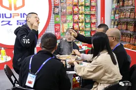 「醉甜展会」这条含糖量极高的微信，看完您最好别开车图片