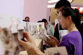 绘本奥斯卡带你跑书展丨童趣：永远的经典，孩子百看不厌图片
