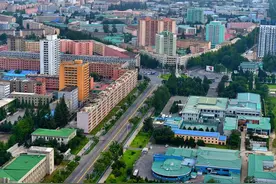 朝鲜街头干净、没人、车少，人去哪了？图片