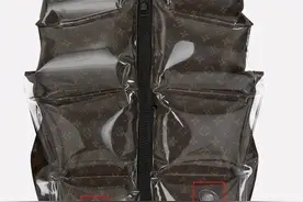 LV新款充气背心售价两万多，一名男子做仿品花费不到50元图片