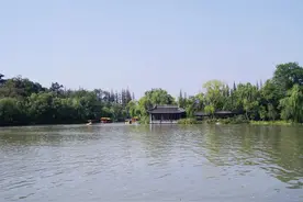 扬州瘦西湖；无锡三国城、水浒城、鼋头渚；江阴华西第一村、要塞图片