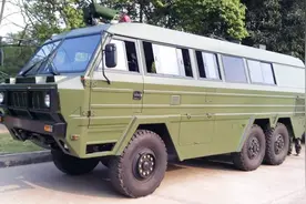 解放军新型边防巡逻车，可比豪华房车，边防官兵有福了视频封面