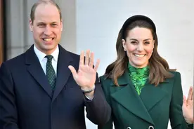英王室成员的穿搭颜色小心机：情侣装秀恩爱，亲子装超温馨图片