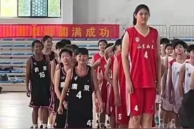 美媒上传2.26米张子宇统治视频！美球迷酸了：跟姚明一样刻意制造图片