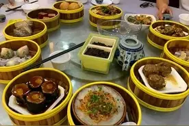 请3个北方朋友在广东喝早茶，两千多元点30多道菜没吃饱，后悔了图片