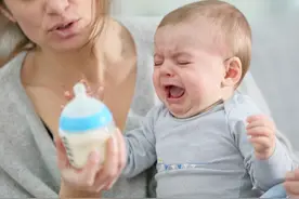 孩子突然不爱喝奶？家长先别着急，可能是他们进入“厌奶期”了图片