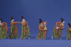 没有特效，唐宫少女也是超美的！网友：玩水那段对比也就看了100遍图片