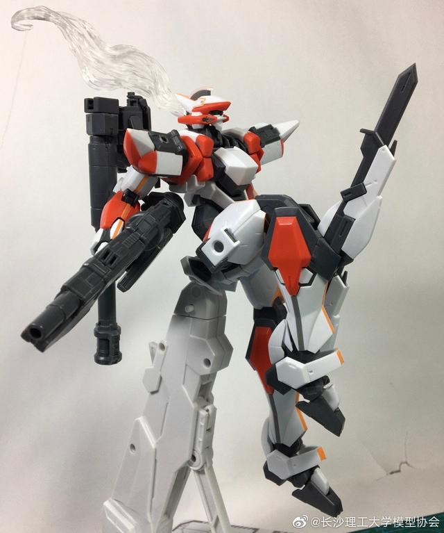 宅客模玩原创测评：青岛社 1/48 烈焰魔剑 测评（素组+展示部分）