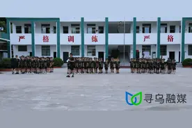 军事夏令营：突破自我 磨炼意志图片