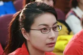 终于知道霍启刚为什么娶郭晶晶了，原来并不全是爱情图片