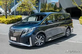 气场不输“埃尔法”广汽传祺GM8大师版图片