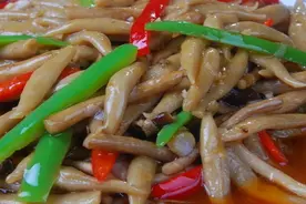 山西农村特色美食炒莜面图片