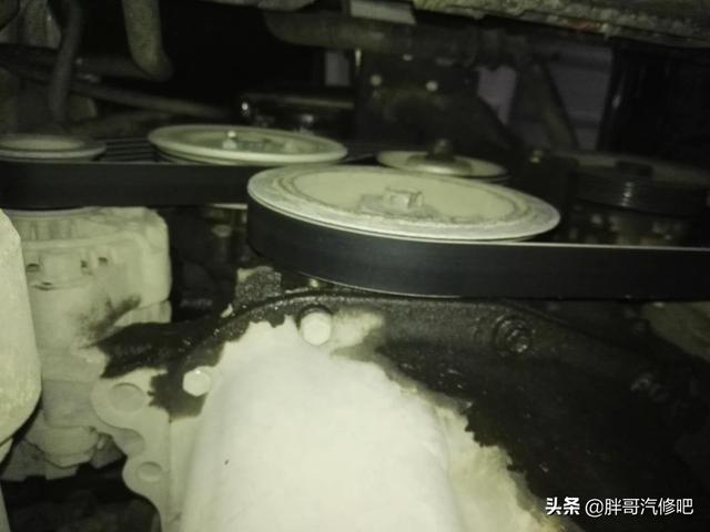 买二手车底盘一定要检查，有条件的朋友最好升起来检查