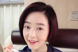 “大骨架”的蒋欣保持纤瘦，晒“轻食”食谱，网友赞叹这就叫专业图片