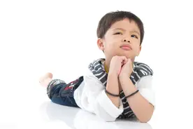 卓训教育：如何让孩子勇敢面对困难，家长要正确认识挫折教育图片