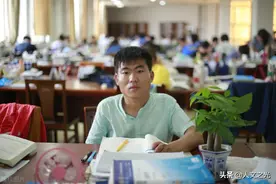 考研名师刘晓艳对烈士不敬翻车：性格决定命运，都在意料之中图片