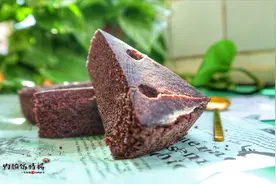 蛋糕不用买，1碗黑米2个鸡蛋，不用烤箱不用水，简单蒸一蒸就出锅图片