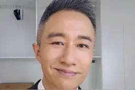 名嘴郭晨冬直播间，说起潘嘎之交：演员不懂酒图片