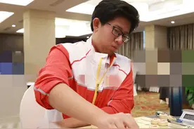象棋界突然出现天才人物，比赛直接绝杀超级猛将，王天一都没做到图片