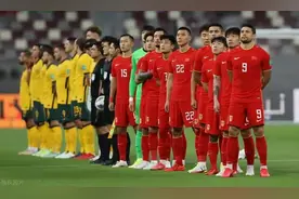 这才是国足最强中场组合，能改变中场存在的问题，和日本有一拼图片