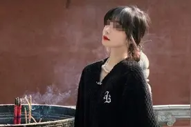 毫无创新，古有三姑六婆，今有网红佛媛，同样的性质同样的可耻图片