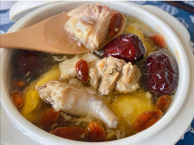 花胶可以和榴莲肉一起煲汤吗 2026年花胶可以和榴莲肉一起煲汤吗孕妇