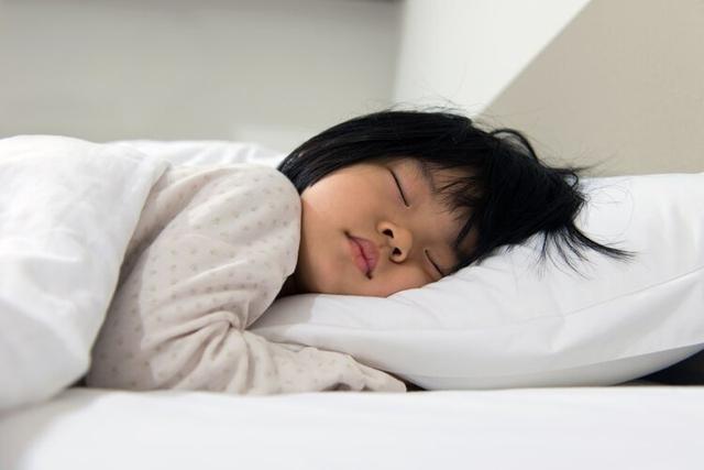 八岁女孩能吃燕窝吗 2026年八岁女孩可以吃燕窝吗?