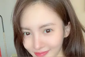 认真的吗？金晨居然用啤酒敷脸图片