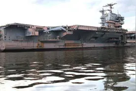 吐血大甩卖！美国卖掉2艘8万吨级航母，单价仅1美分，心动吗？图片