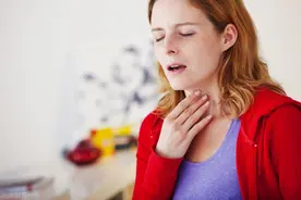 食道癌患者喝水会痛吗？食道癌一般可以活多长时间？图片