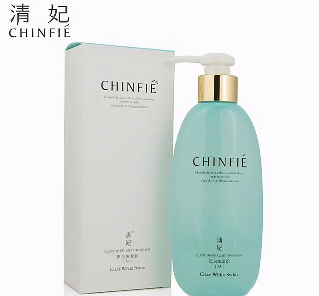 洗面奶测评：有效温和清洁控油，补水去黑头粉刺让你洗出水润美肌