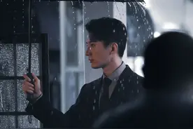 被评妖孽男星，和杨紫传过绯闻，承认千万整鼻子，结果是个憨憨？图片
