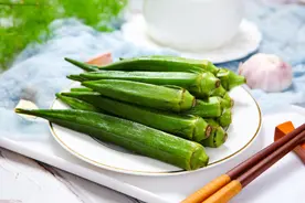 秋葵焯水是不对的，大厨教你正确做法，鲜香嫩滑入味，营养不流失图片