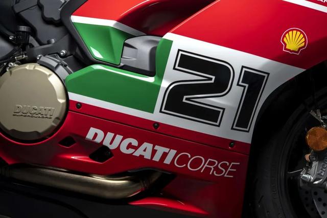 杜卡迪推出Panigale V2特别版，纪念“最强油漆工”夺冠20周年