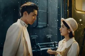 赵丽颖嫌弃吴亦凡？被搂住时满脸尴尬，原来早就看清他“真面目”图片