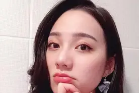 女星揭露“行规”价目表，富商豪掷70万，明码标价邀伴游4天3夜图片
