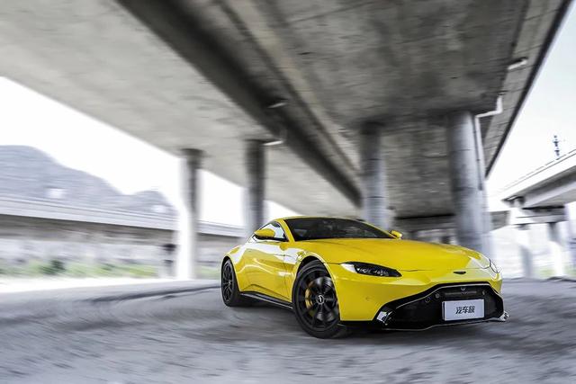 深度 | 柠檬雪糕，阿斯顿·马丁 V8 Vantage