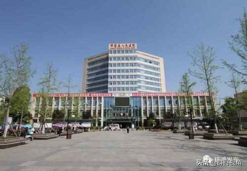 梓潼县人民医院位于四川省绵阳市梓潼县文昌镇金牛大道中段200号;长卿