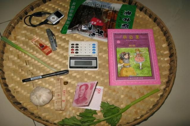 宝宝周岁生日，抓周应该准备哪些东西，都有什么讲究