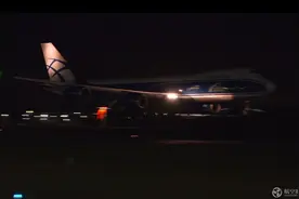 苏格兰包下俄罗斯波音747货机从中国“自提”1000万个口罩图片