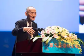 高秉涵：13岁离家赴台，晚年送老兵骨灰返陆，获2012年感动中国奖图片