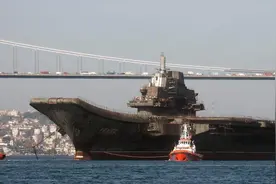 上世纪90年代末，从乌克兰购买瓦良格号时，俄罗斯为何没阻止图片