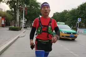 陕西华阴牛人张发升：25小时步行100公里山野路图片