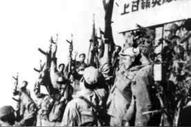 上甘岭最悲壮的战斗合体：一个失明，一个断腿，两位战士组合冲锋图片