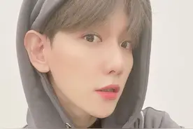 【EXO】【边伯贤】INS更新图片