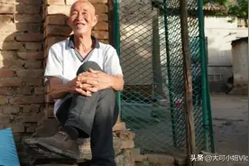 山西农村7旬大叔家有“凤凰鸡”，能看家护院万元不卖，看啥样图片