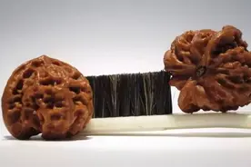 如何正确把玩一对文玩核桃？图片