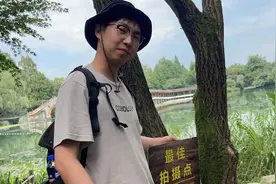 28岁男艺人节目中求婚！表白话语太浪漫，谢娜被暖哭徐峥当见证人图片
